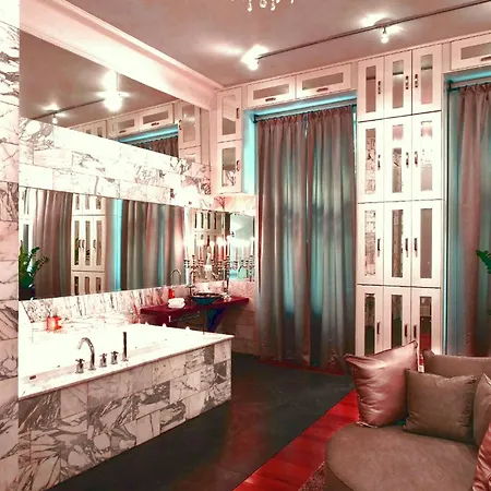 4 Bedrooms Milan